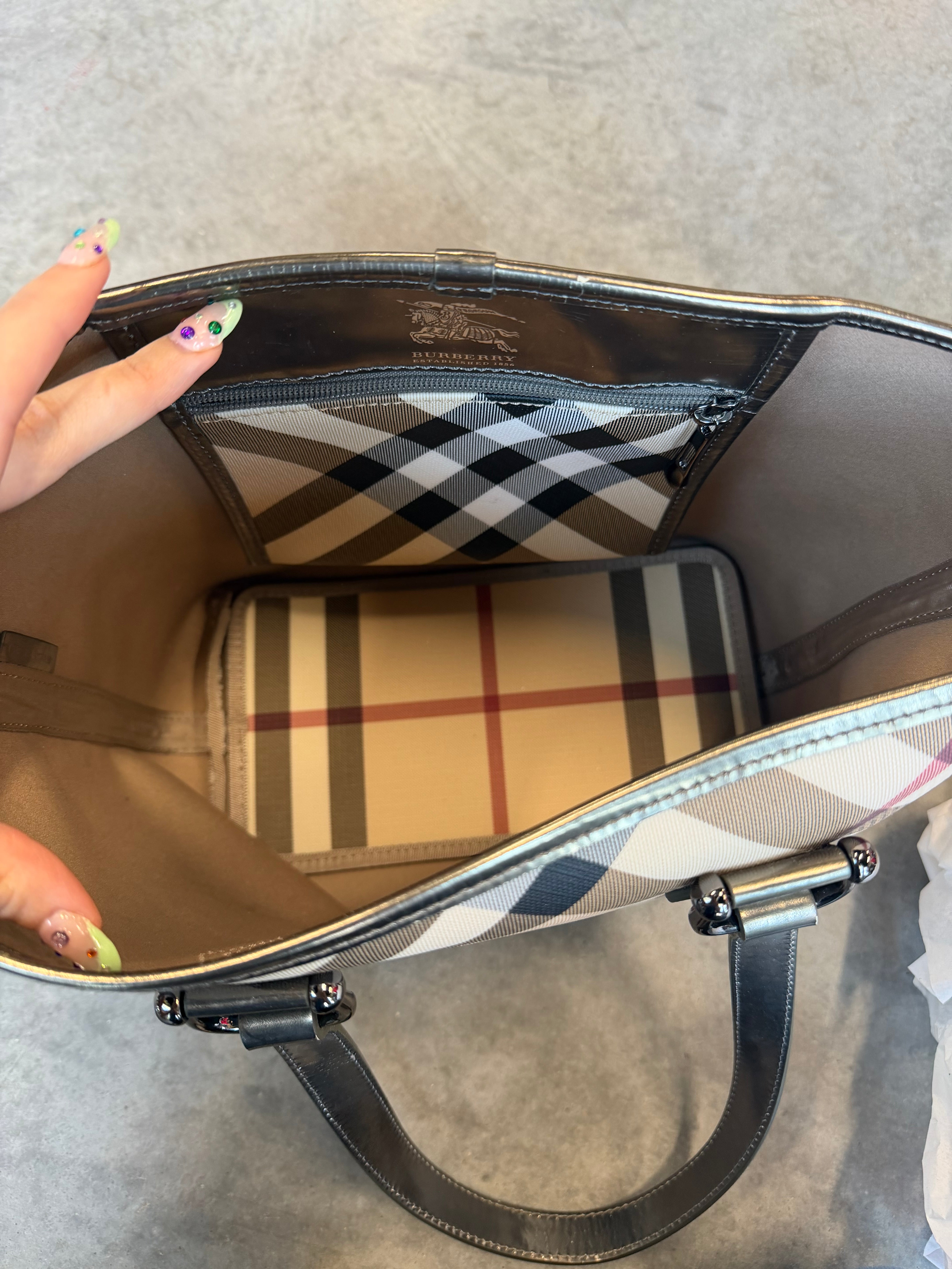 Burberry Nova Check Purse – Urban Thread