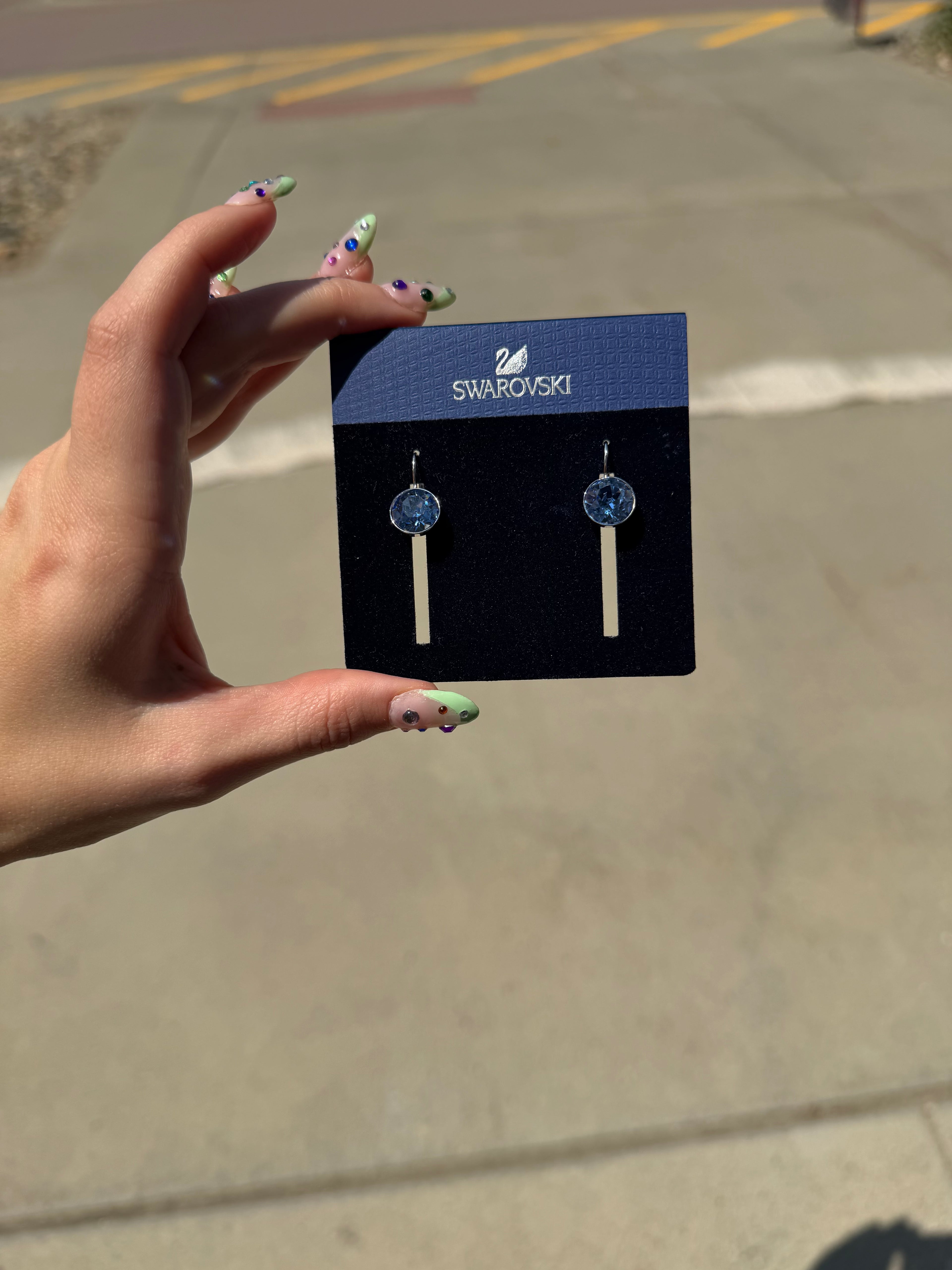 Swarovski Bella V Drop - Urban Thread