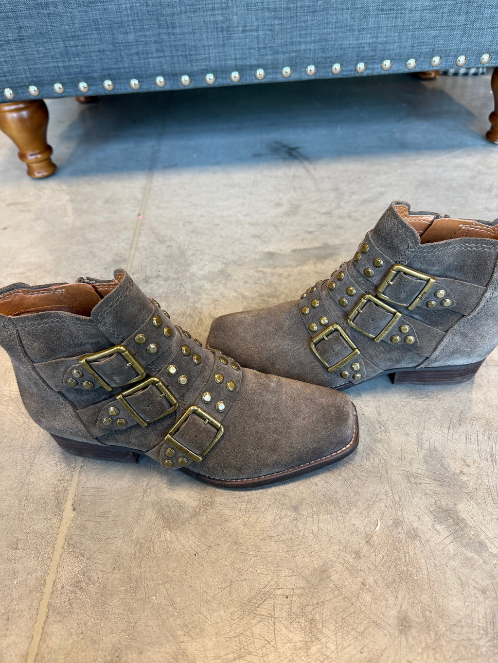 Zodiac Shoes, 7.5