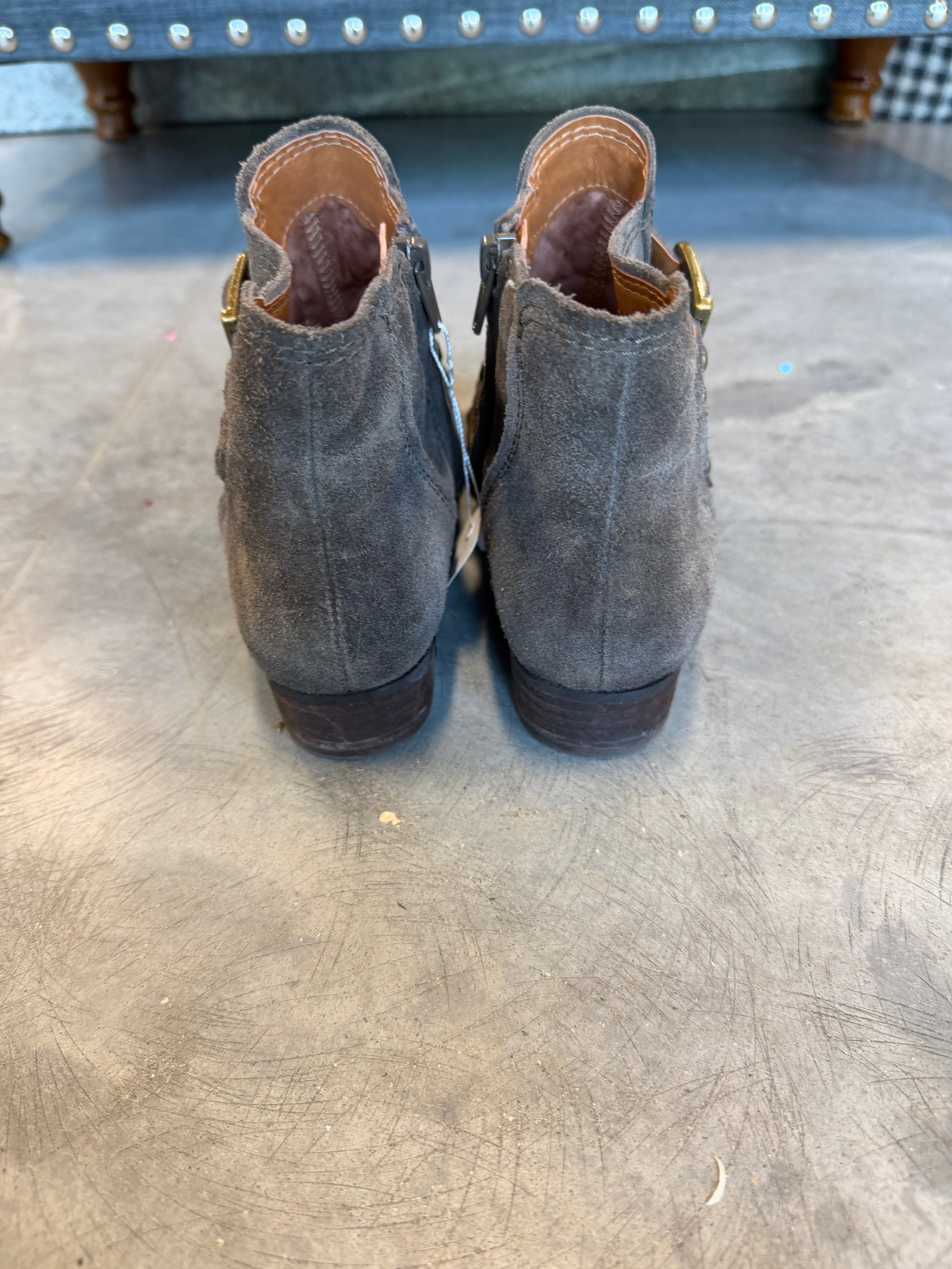 Zodiac Shoes, 7.5