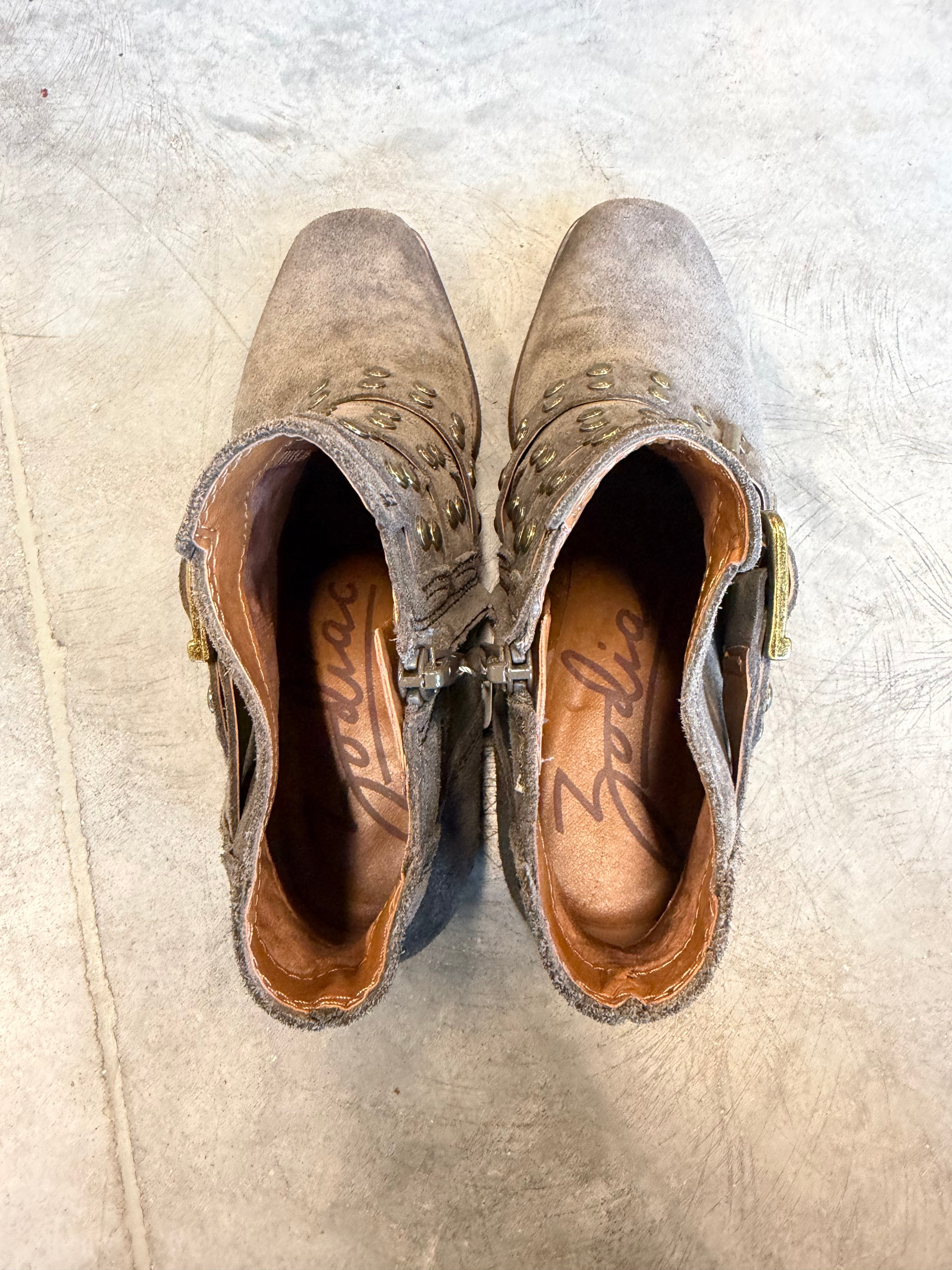 Zodiac Shoes, 7.5