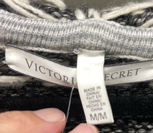 Victoria secret sweater, M